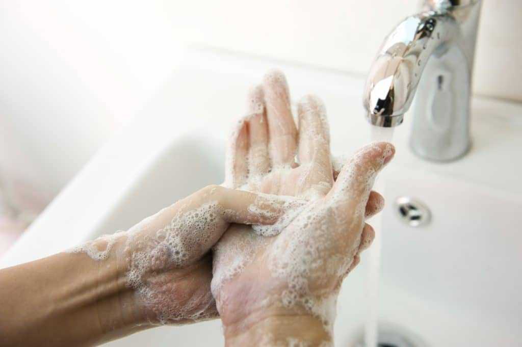 Мытьё рук после полового акта