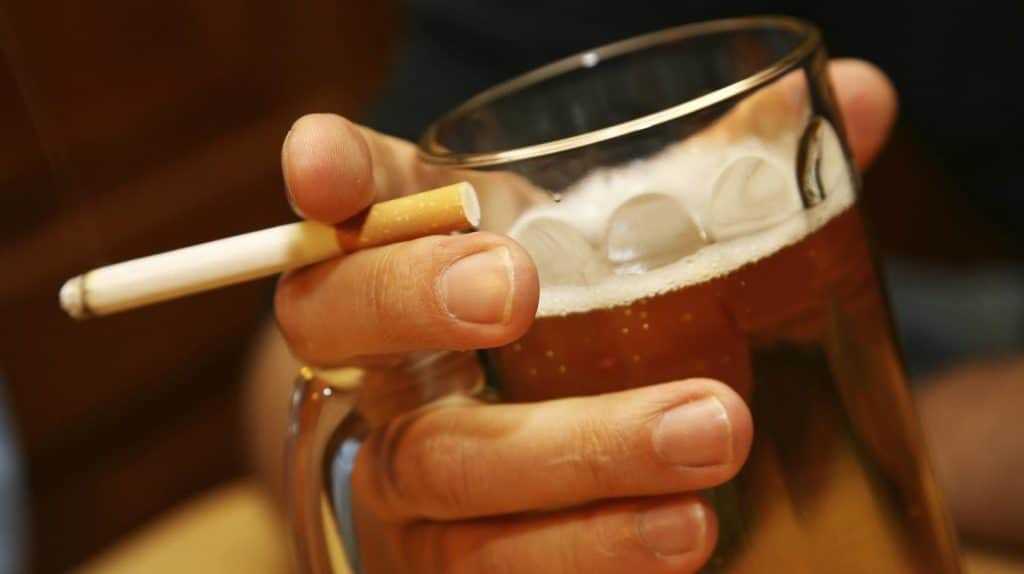 Необходимо воздержатся от алкоголя и курения